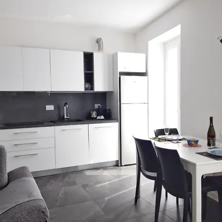 Apartment Al Pontile - By My In Como